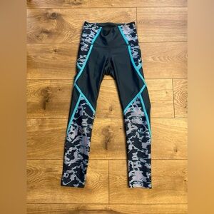 Blue and gray under armor leggings